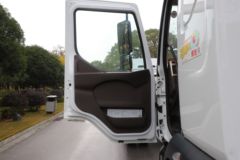 东风柳汽 新乘龙M3 170马力 4X2 洒水车底盘(LZ1166M3ACT)