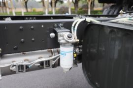 新乘龙M3&nbsp;洒水车/喷洒车底盘图片