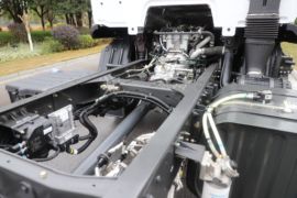 新乘龙M3&nbsp;洒水车/喷洒车底盘图片