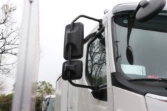 东风柳汽 新乘龙M3 4X2 纯电动垃圾车底盘(LZ1180M3AZBEV10T)210.6kWh