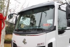 东风柳汽 新乘龙M3 4X2 纯电动垃圾车底盘(LZ1180M3AZBEV10T)210.6kWh