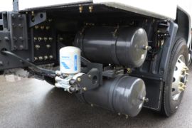 新乘龙M3&nbsp;电动垃圾车底盘图片