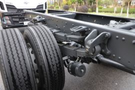 新乘龙M3&nbsp;电动垃圾车底盘图片