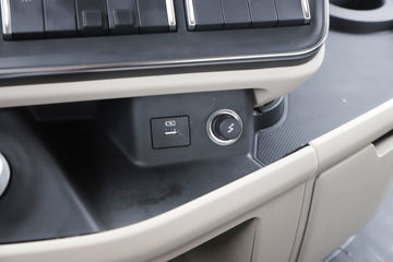 �������� ����H5V 460���� 6X4 AMT�Զ���ǣ����(����)(LZ4250H7DC1)ͼƬ