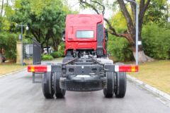 东风柳汽 乘龙H5V 330马力 6X2 9.47米AMT自动挡厢式载货车(国六)(LZ5251XXYH5CC1)