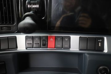 �������� ����H7 460���� 6X4 CNGǣ����(����)(Һ��)ͼƬ