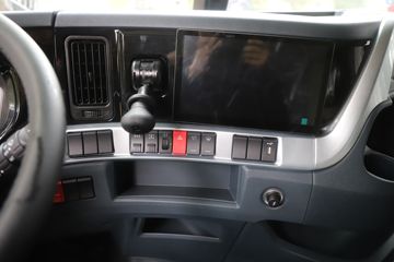�������� ����H7 460���� 6X4 CNGǣ����(����)(Һ��)ͼƬ
