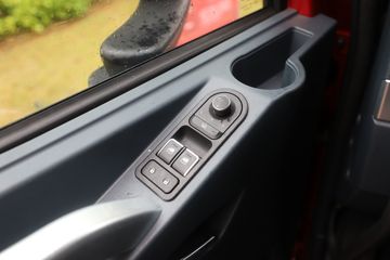 �������� ����H7 460���� 6X4 CNGǣ����(����)(Һ��)ͼƬ