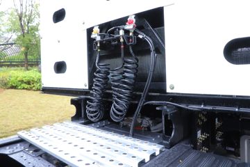 �������� ����H7 460���� 6X4 CNGǣ����(����)(Һ��)(LZ4251H7DM1)ͼƬ