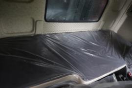 乘龙H7&nbsp;电动牵引车驾驶室图片