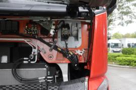 乘龙H7&nbsp;电动牵引车底盘图片