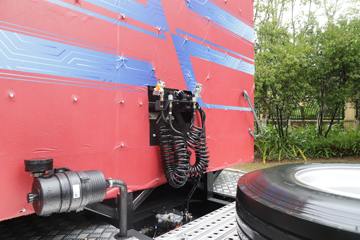 �������� ����H7�ؿ� 6X4 ȼ�ϵ��ǣ����ͼƬ