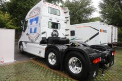 东风柳汽 乘龙T7房车 560马力 6X4 AMT自动档牵引车(国六)(带液缓)(LZ4250T7DC2)