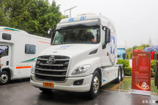 优惠1.99万 柳州市乘龙T7房车牵引车系列超值促销
