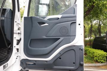 �������� ����T7 560���� 6X4 AMT�Զ���ǣ����(����)(��Һ��)ͼƬ