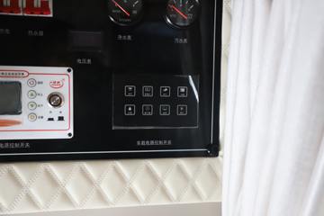 �������� ����T7 560���� 6X4 AMT�Զ���ǣ����(����)(��Һ��)ͼƬ