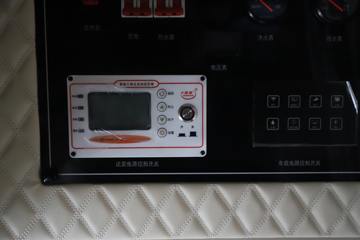 �������� ����T7 560���� 6X4 AMT�Զ���ǣ����(����)(��Һ��)ͼƬ