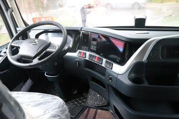 �������� ����T7 560���� 6X4 AMT�Զ���ǣ����(����)(��Һ��)ͼƬ