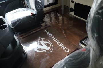 �������� ����T7 560���� 6X4 AMT�Զ���ǣ����(����)(��Һ��)ͼƬ