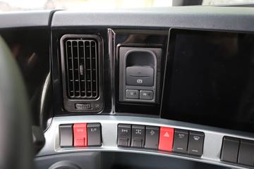 �������� ����T7 560���� 6X4 AMT�Զ���ǣ����(����)(��Һ��)ͼƬ