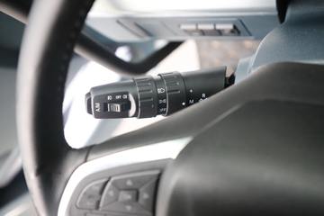 �������� ����T7 560���� 6X4 AMT�Զ���ǣ����(����)(��Һ��)ͼƬ