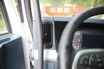 �������� ����T7 560���� 6X4 AMT�Զ���ǣ����(����)(��Һ��)ͼƬ