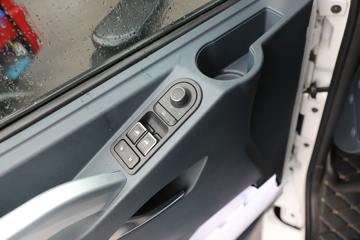 �������� ����T7 560���� 6X4 AMT�Զ���ǣ����(����)(��Һ��)ͼƬ