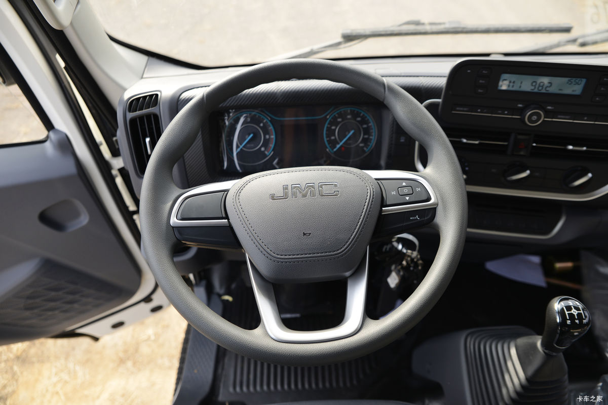 ���� ���ˣ����� 129���� 4.2�׵�����ʽ�Ῠ(����)(JX5044XXYTGA26)��ʻ��                                               