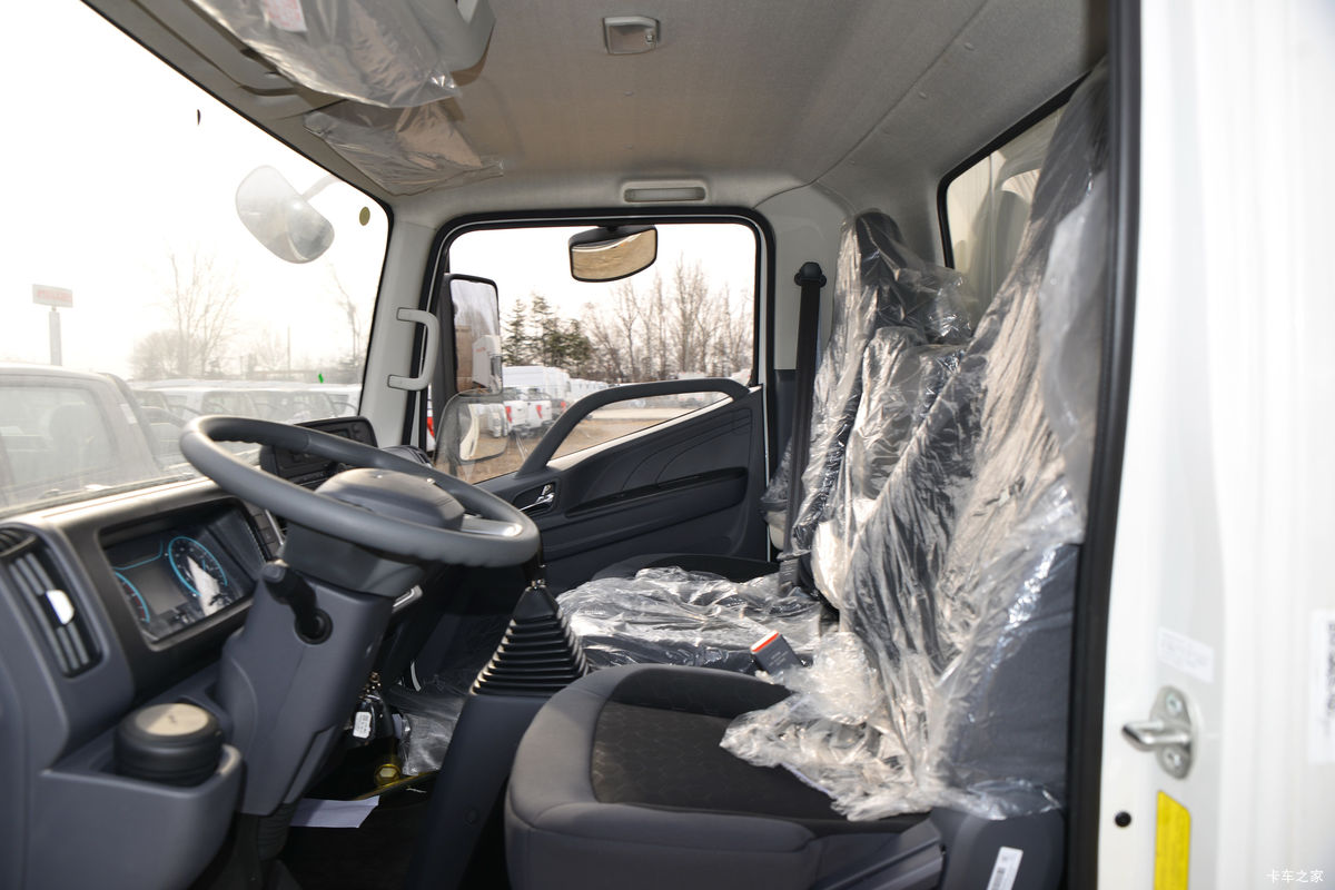 ���� ���ˣ����� 129���� 4.2�׵�����ʽ�Ῠ(����)(JX5044XXYTGA26)��ʻ��                                               