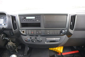  ŷS1ϵ ӯ 160 4.14׵ʽῨ()(BJ5048XXY-FM5)ͼƬ