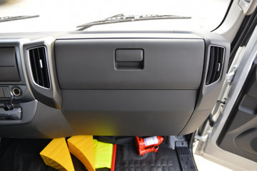 ���� ŷ����S1 ��ӯ�� 160���� 4.17��AMT�Զ������Ų�դʽ�Ῠ(����)(BJ5048CCY-FM5)ͼƬ