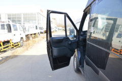 江铃汽车 福顺 2023款 146马力 6座 短轴 2.0T柴油 中高顶多用途乘用车