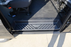 江铃汽车 福顺 2023款 146马力 6座 短轴 2.0T柴油 中高顶多用途乘用车