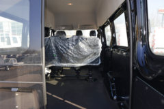 江铃汽车 福顺 2023款 146马力 6座 短轴 2.0T柴油 中高顶多用途乘用车