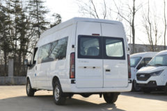 江铃汽车 福顺 2023款 146马力 6座 中轴 2.0T柴油 中高顶多用途乘用车