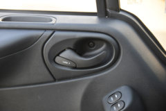 江铃汽车 福顺 2023款 146马力 6座 中轴 2.0T柴油 中高顶多用途乘用车