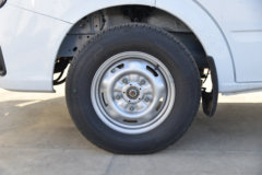 江铃汽车 福顺 2023款 146马力 6座 中轴 2.0T柴油 中高顶多用途乘用车