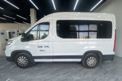 上汽大通 V90 VAN 2.0T 150马力 3座 短轴 自动档旅居车(国六)