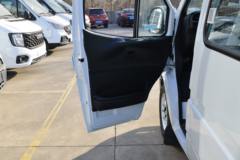江铃汽车 特顺EV 4.944米纯电动多用途乘用车(中顶)60.16kWh