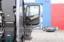 欧曼EST&nbsp;载货车驾驶室                                               图片