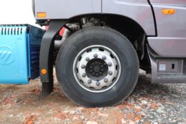 欧曼EST&nbsp;载货车底盘                                                图片