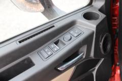 福田 欧曼EST 基本版 320马力 6X2 9.53米AMT自动档栏板载货车(BJ1259Y6HPL-01)