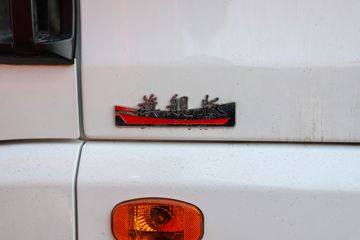 �����ؿ� ����L5000 �콢�� 260���� 4X2 9.8����ʽ�ػ���(����)(SX5189XXYLA721F2)ͼƬ