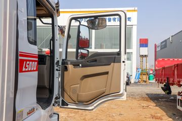 �����ؿ� ����L5000 �콢�� 260���� 4X2 9.8����ʽ�ػ���(����)(SX5189XXYLA721F2)ͼƬ