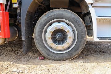 �����ؿ� ����L5000 �콢�� 260���� 4X2 9.8����ʽ�ػ���(����)(SX5189XXYLA721F2)ͼƬ