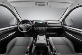 ED75&nbsp;电动封闭厢货驾驶室图片