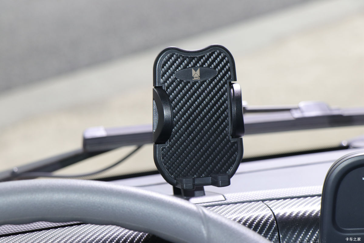 ���� ����+ ���̰� 129���� 3.2��˫�������Ῠ(JX1043TSGB26)��ʻ��                                               