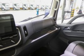 凯运+&nbsp;冷藏车驾驶室图片