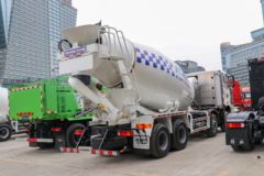 一汽解放 J6P 8X4 6.76方纯电动混凝土搅拌车(瑞江牌)(WL5310GJBCAAZBEV)