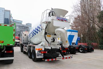 一汽解放底盘&nbsp;混凝土搅拌车外观                                                图片